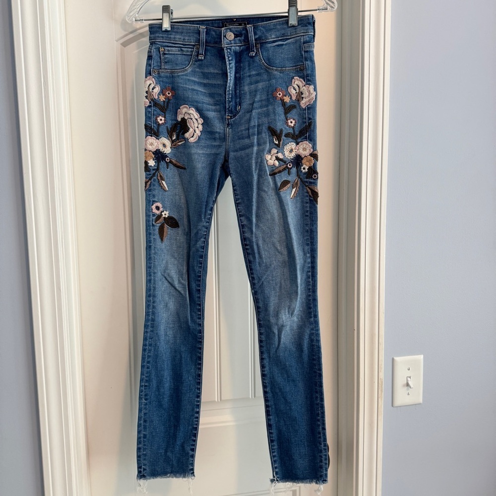 Abercrombie & Fitch Blue Skinny Jeans with Floral Embroidery - Picture 2 of 9